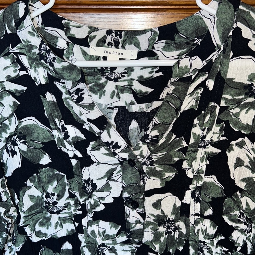 Stitch Fix Fun2Fun blouse - Picture 2 of 5